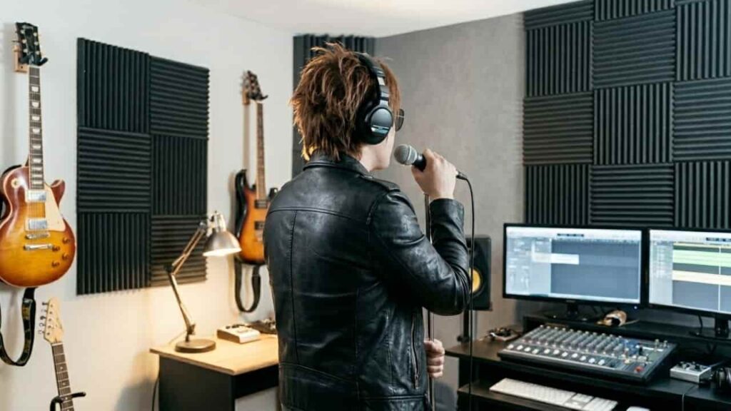 歌ってみたで劇的に成長する！オリジナル志向の歌い手こそカバー曲に挑戦すべき3つの理由
