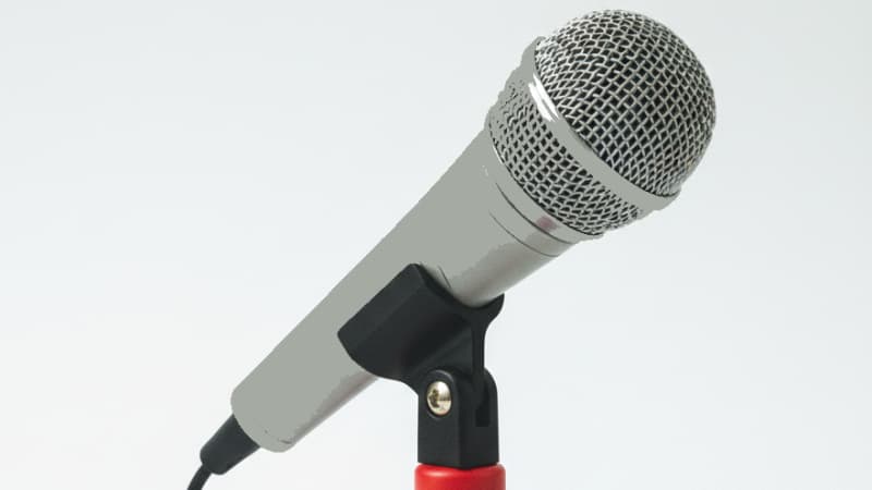 【予算3,000円以下】安いマイクはポケカラで「買い」なのか？